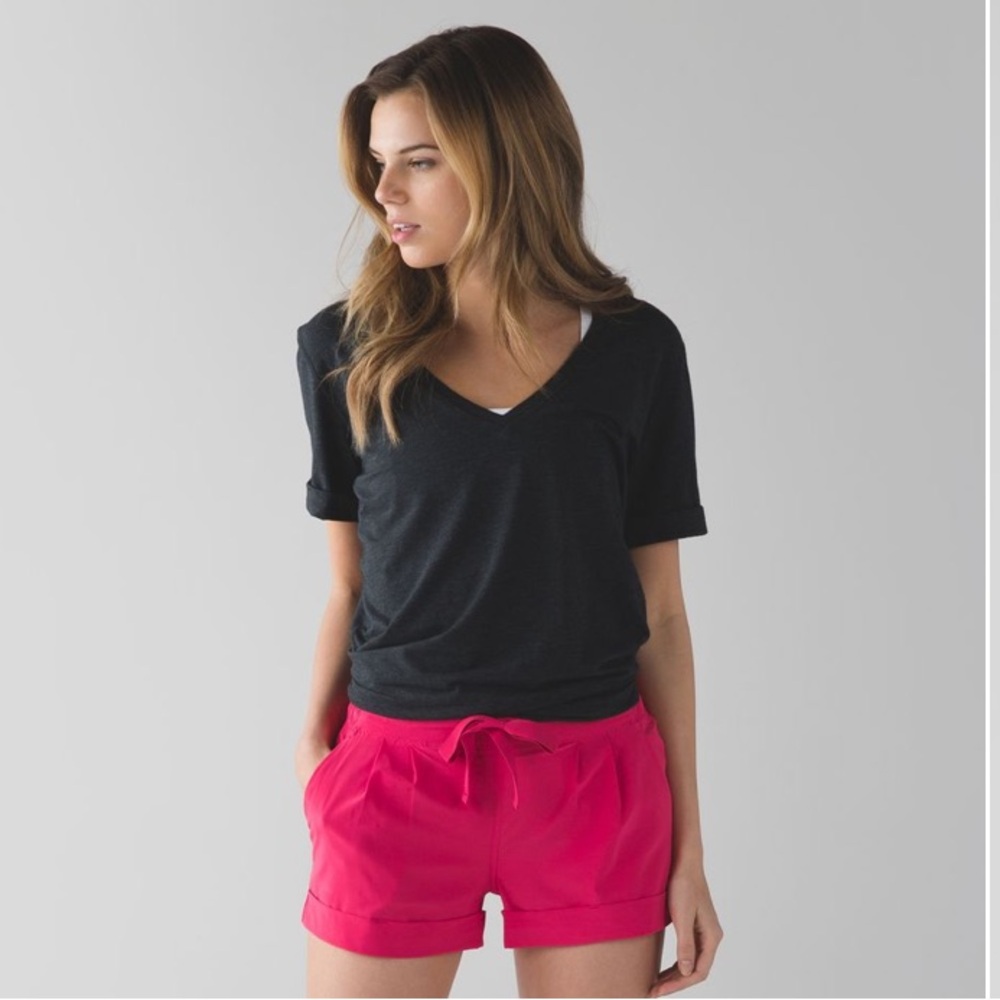 Lululemon Spring Break Away Short II
